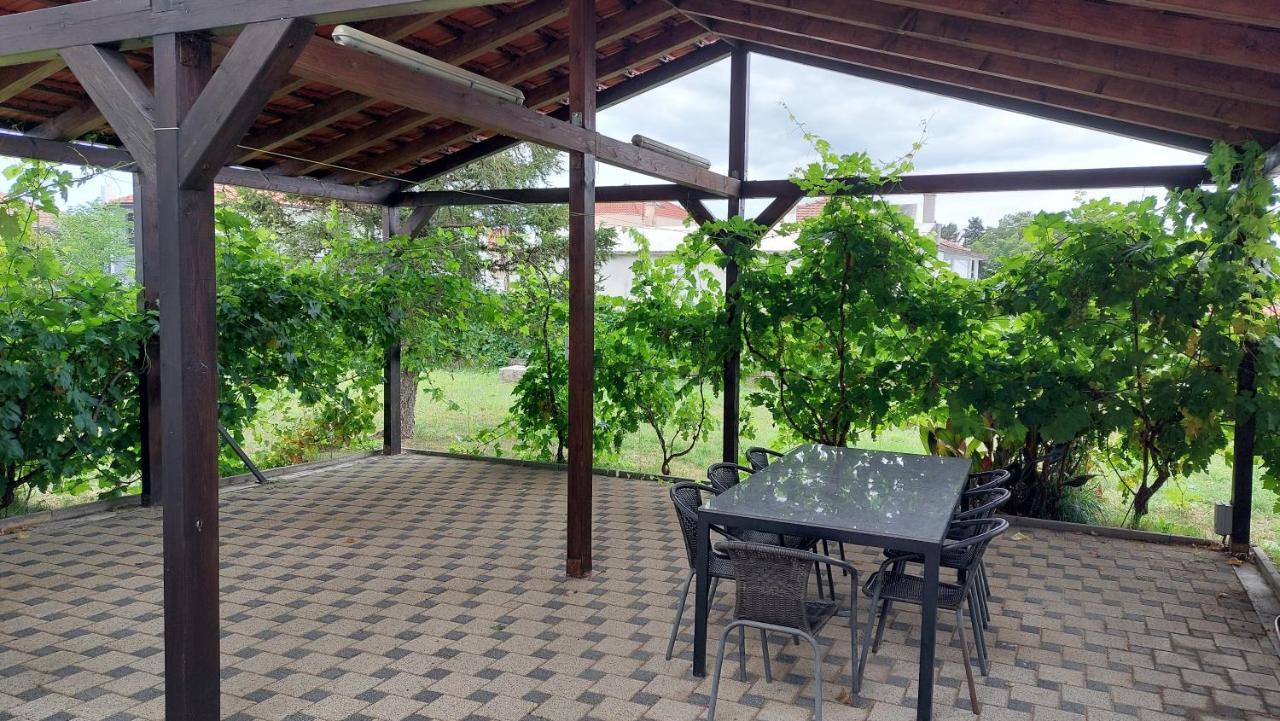Sailing Forever Bungalow Kastela Exterior photo